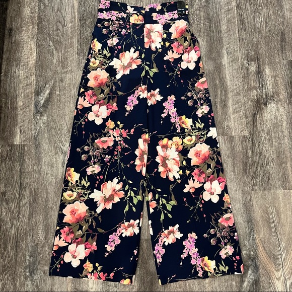 NWT New York & Company Colorful Floral Print High Waist Wide Leg Dress Pants 8 - Picture 2 of 12